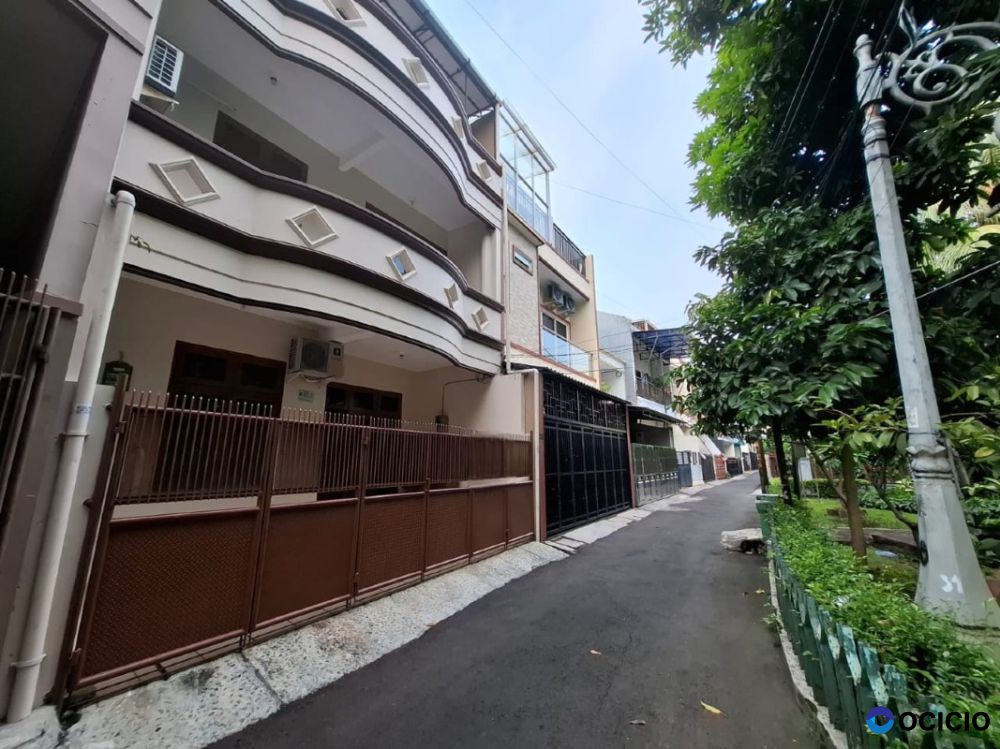 Dijual Rumah Baru di Jalan Menteng 1 Gang II