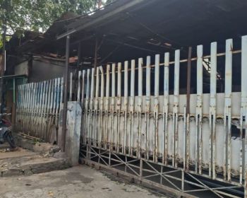 Tanah dan Ada Bangunan di Kemandoran, Rawabelong, Jakarta Barat