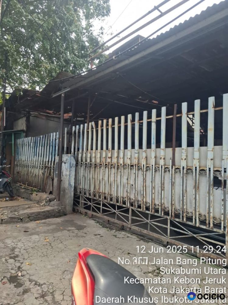 Tanah dan Ada Bangunan di Kemandoran, Rawabelong, Jakarta Barat