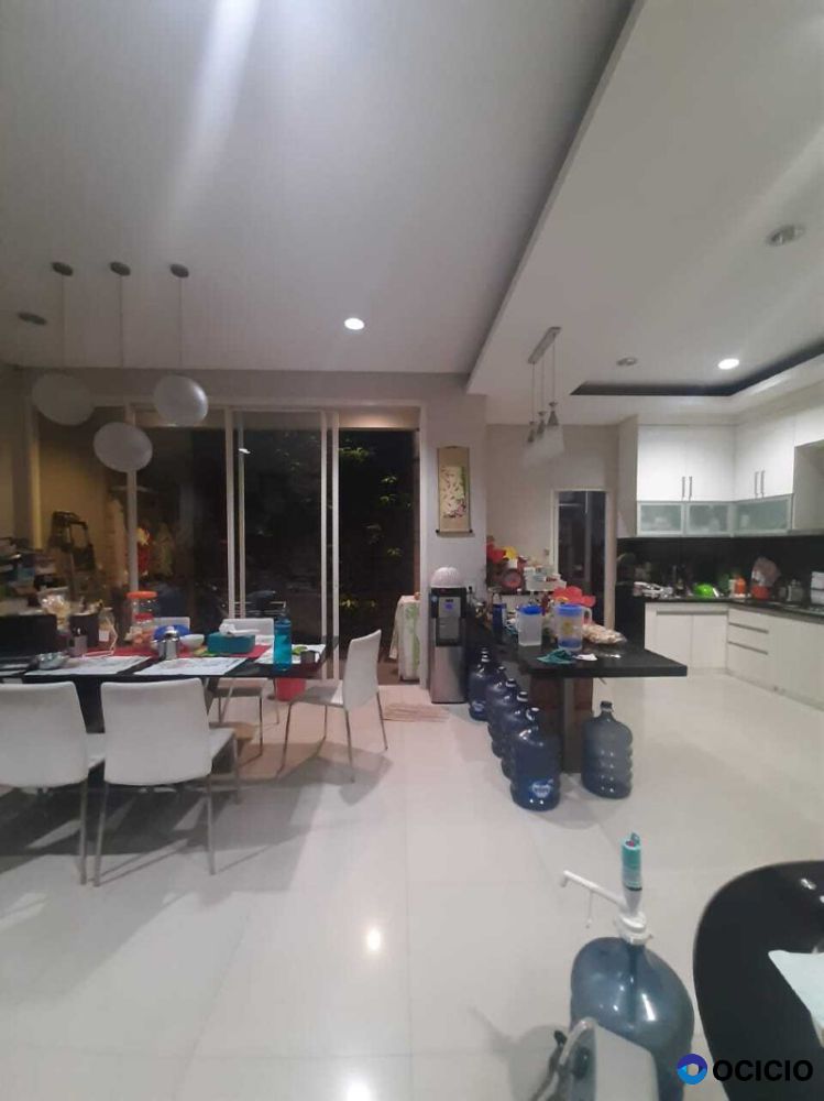 Turun Harga, Dijual Cepat Rumah di Green Lake City Cluster Amerika, West Coast