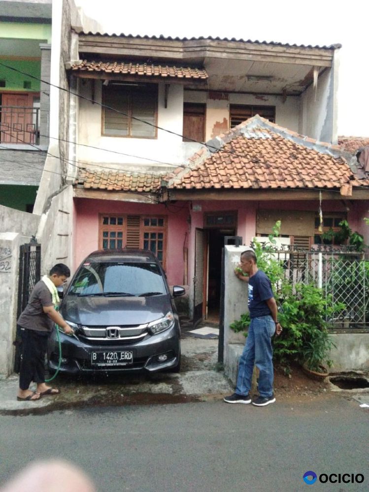 Dijual Rumah Hitung Tanah di Srengseng dekat Mall, Kampus, Tol, RS