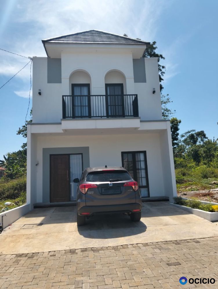 Rumah 2 lantai murah di Banyumanik Semarang 