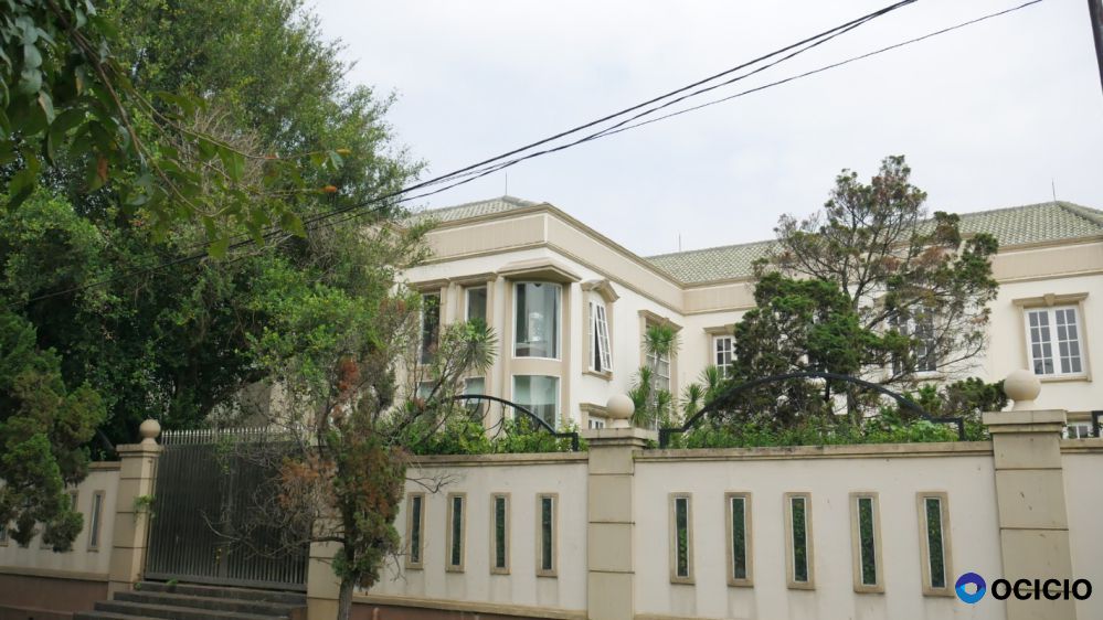 Dijual Rumah di Jalan Permata Indah, Lippo Karawaci, Tangerang