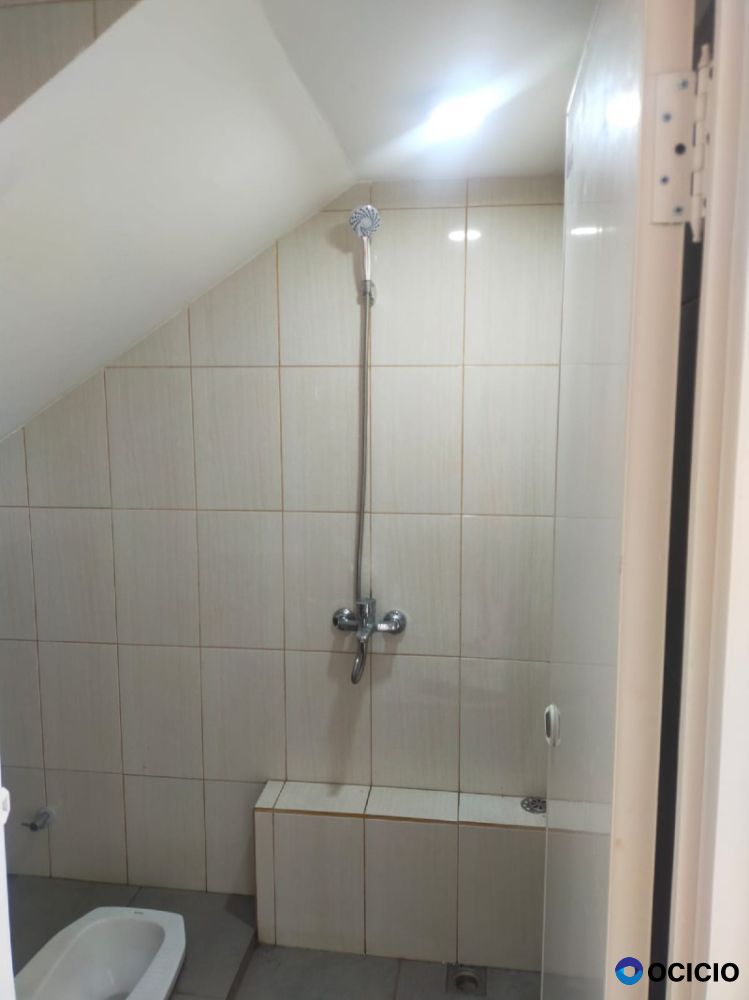 Di Jual Rumah 2 lantaidi graha royal residence